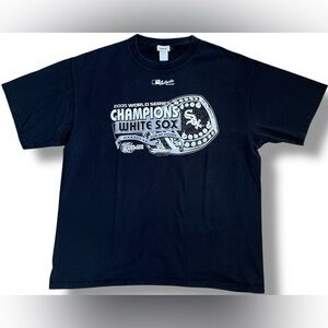 Lee‎ Black Champions White Sox Short Sleeve Tee